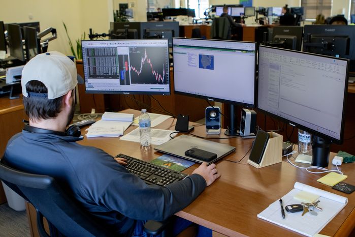 Commercial Grain Marketing for Elevators and ethanol plants with Advance Trading